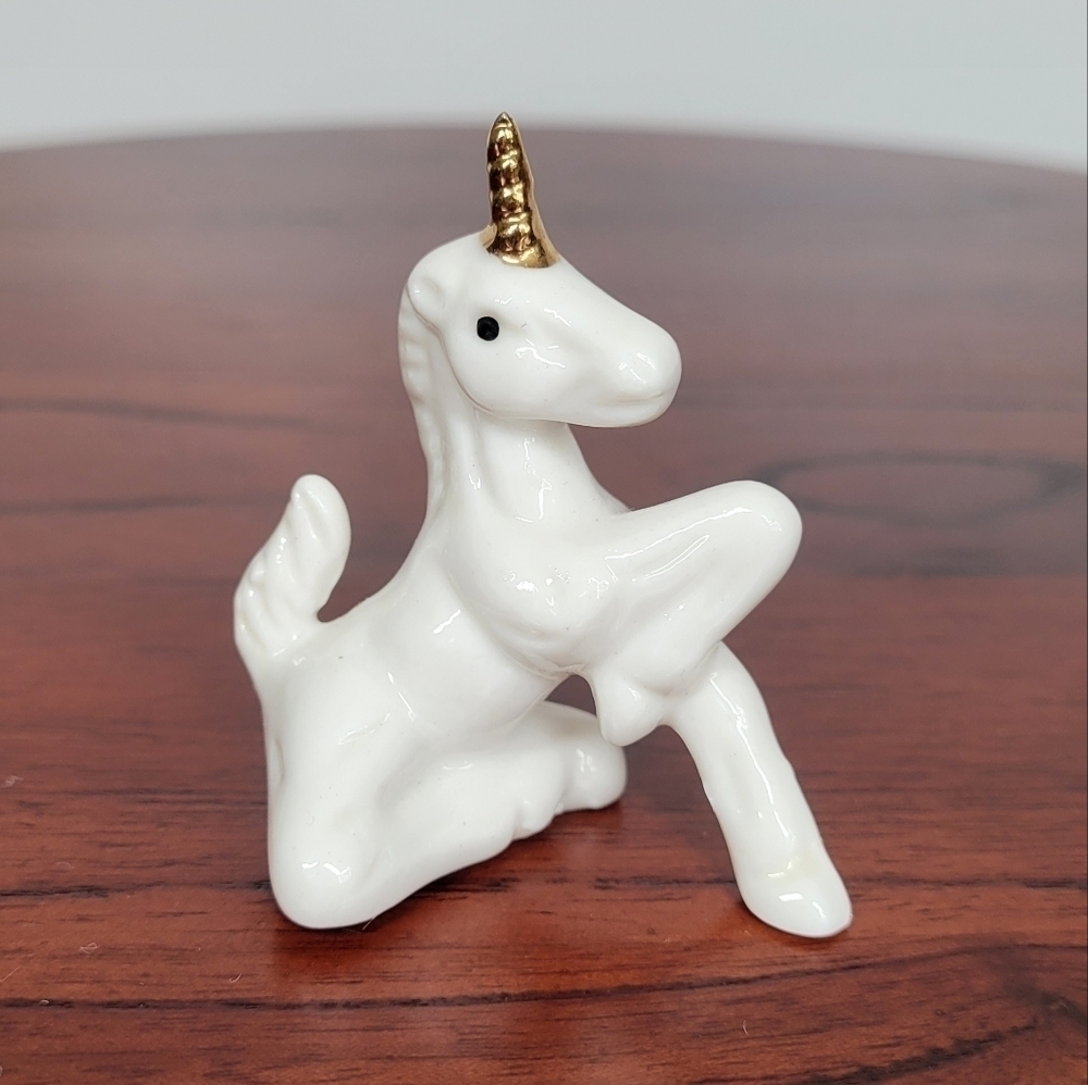 Vtg Milk Glass Porcelain Unicorn Figurine With Gilded‎ Gold Horn Whimsical Mini